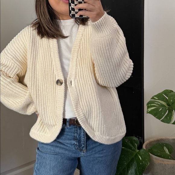 Madewell Shirttail Cardigan Sweater in Antique Cream. M - Picture 1 of 9